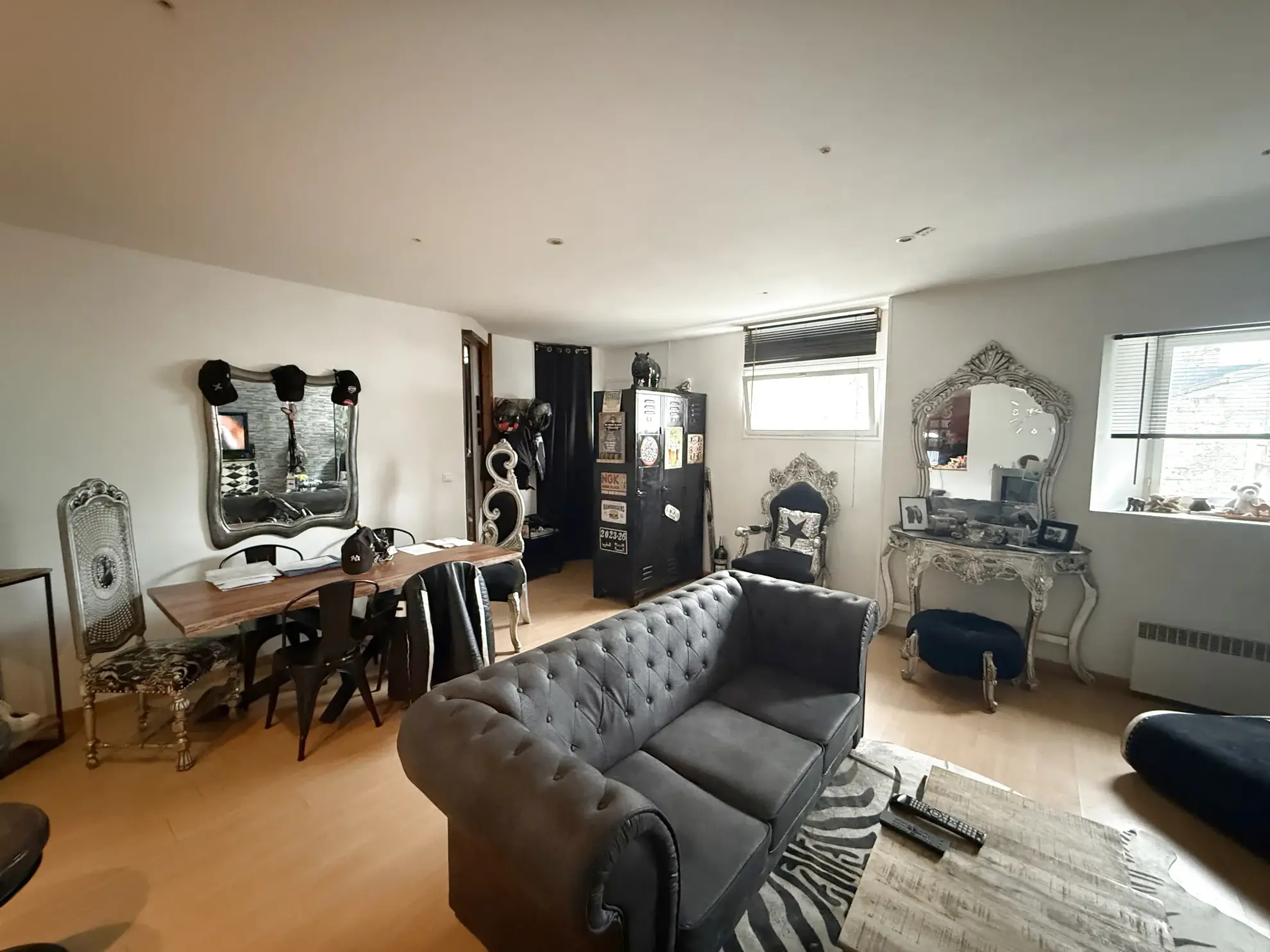 Appartement T3 avec local commercial à vendre en centre-ville de Lesneven 