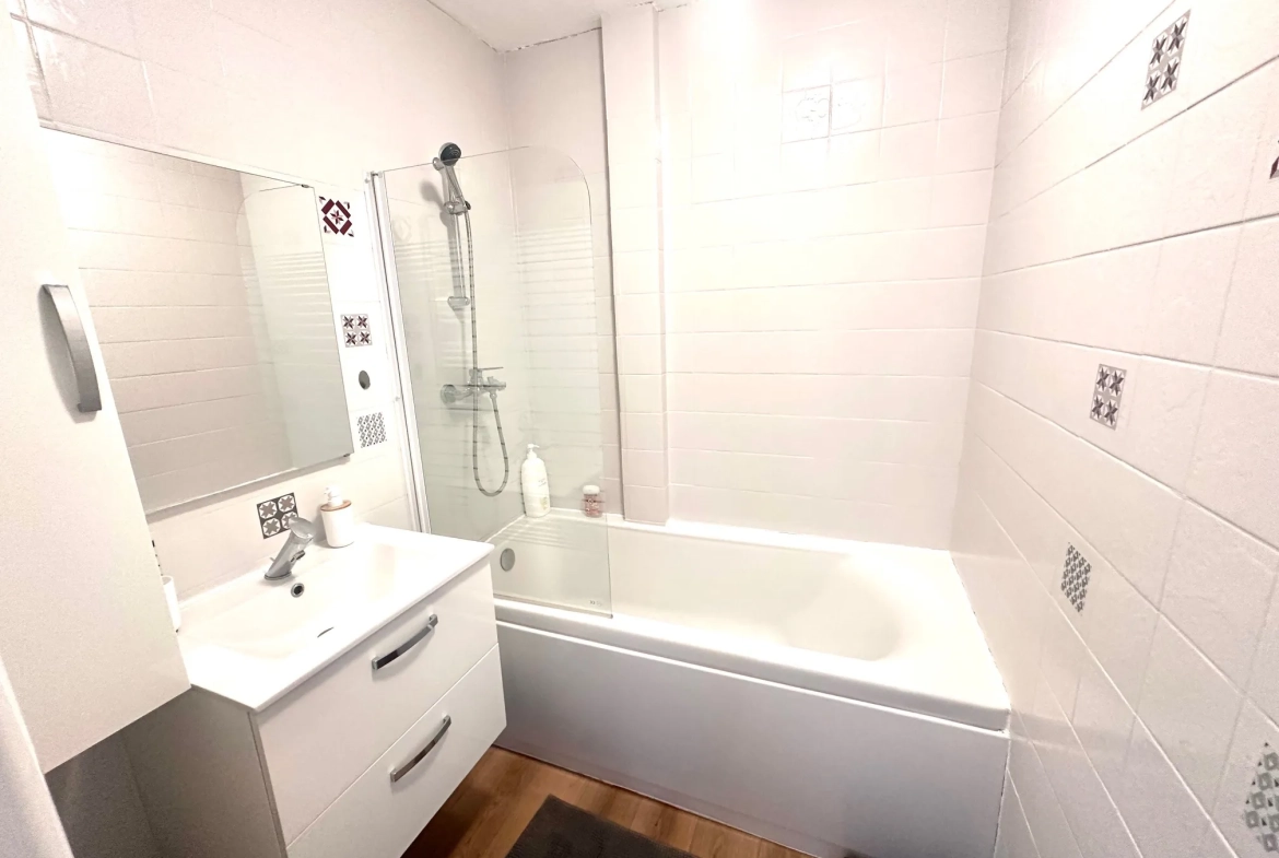 Appartement 3 chambres à Aureilhan avec forte rentabilité locative (Airbnb), idéal investissement 