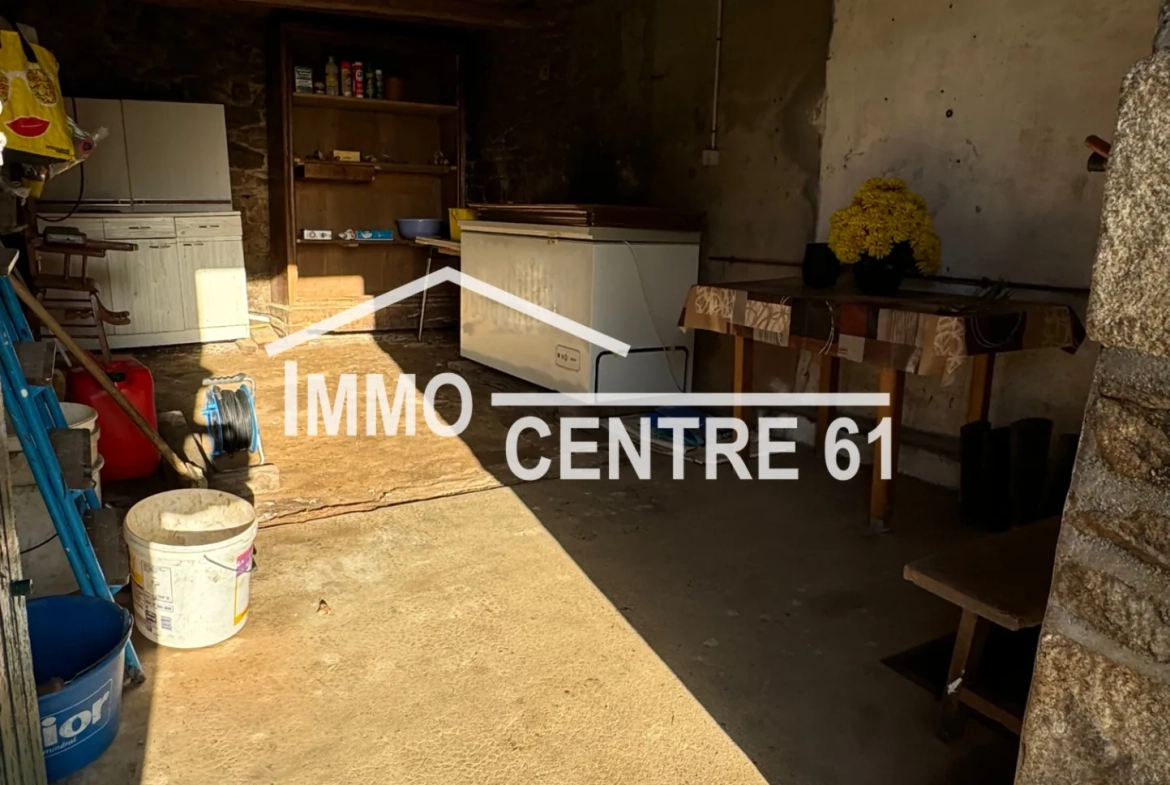 Maison de campagne avec dépendances en vente à Carrouges 61320 