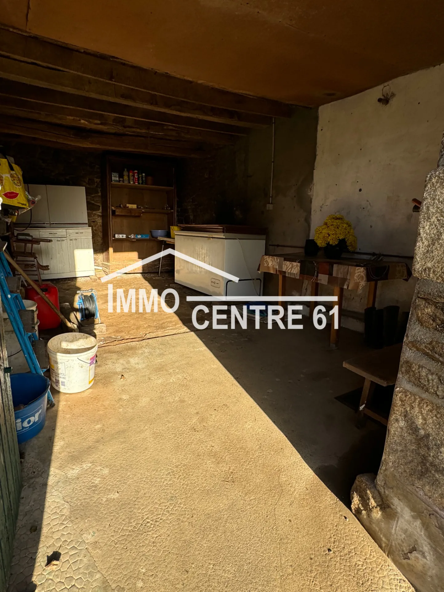 Maison de campagne avec dépendances en vente à Carrouges 61320 