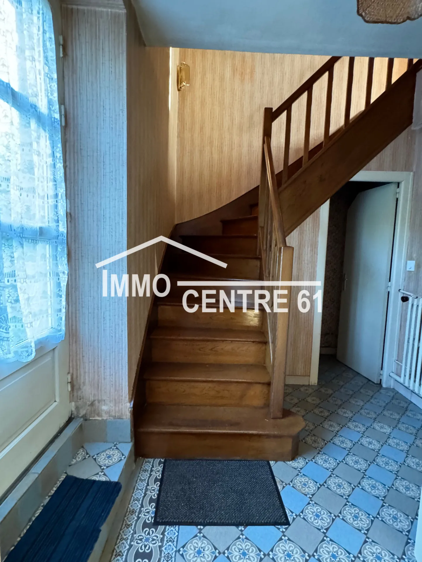Maison de campagne avec dépendances en vente à Carrouges 61320 