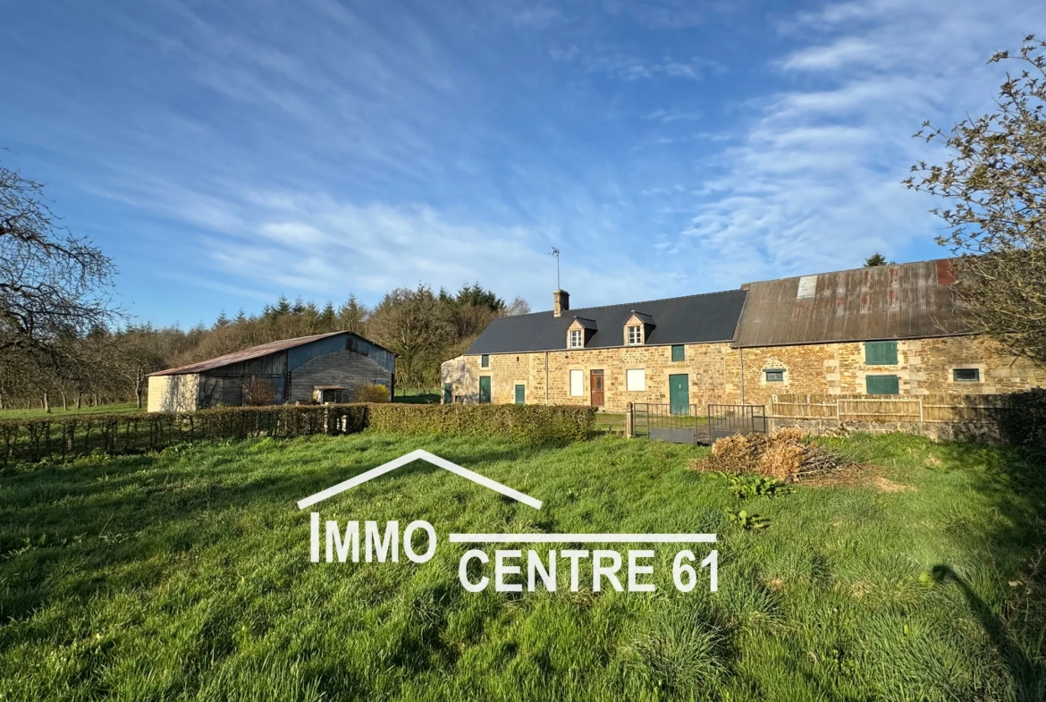 Maison de campagne avec dépendances en vente à Carrouges 61320 
