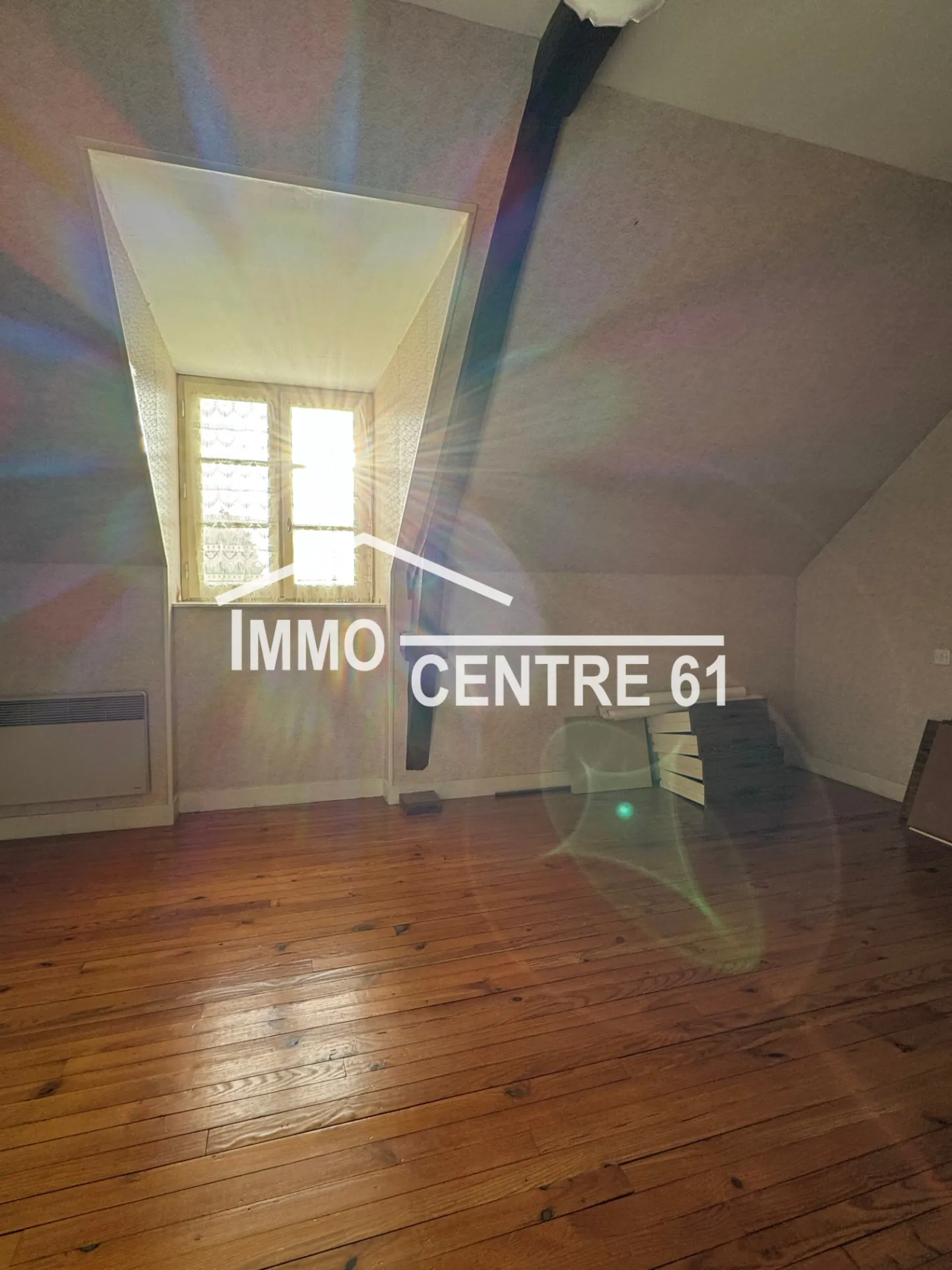 Maison de campagne avec dépendances en vente à Carrouges 61320 