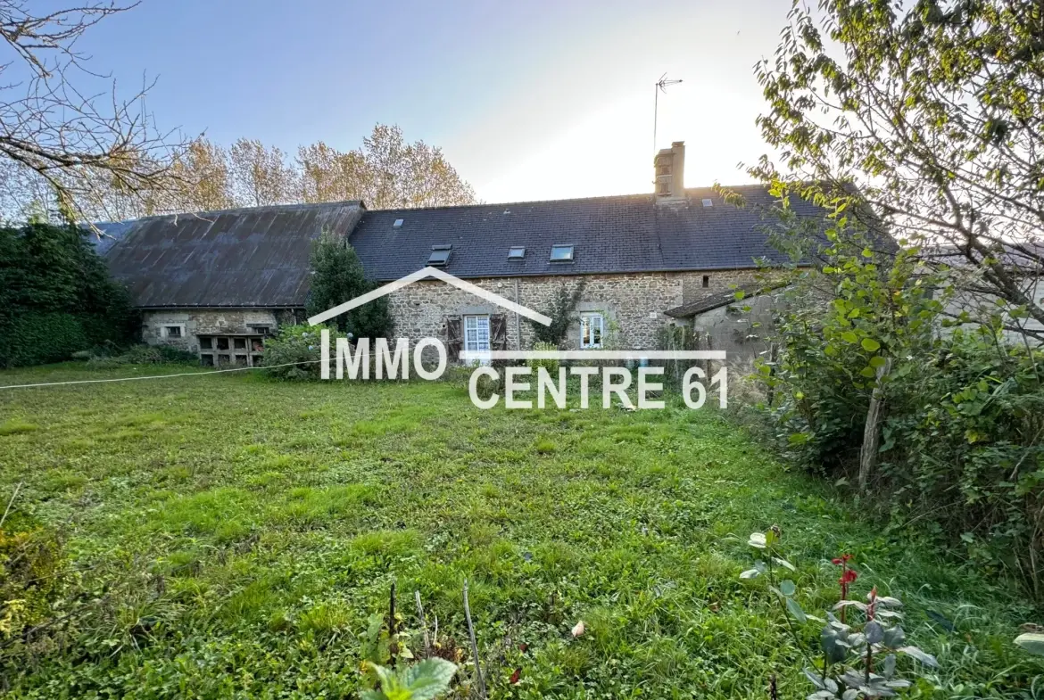 Maison de campagne avec dépendances en vente à Carrouges 61320 