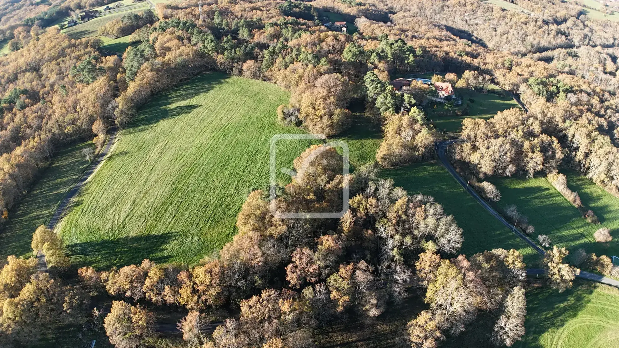 Terrain de 36 348 m² à vendre au cœur du Périgord Noir, zone constructible et espace naturel 