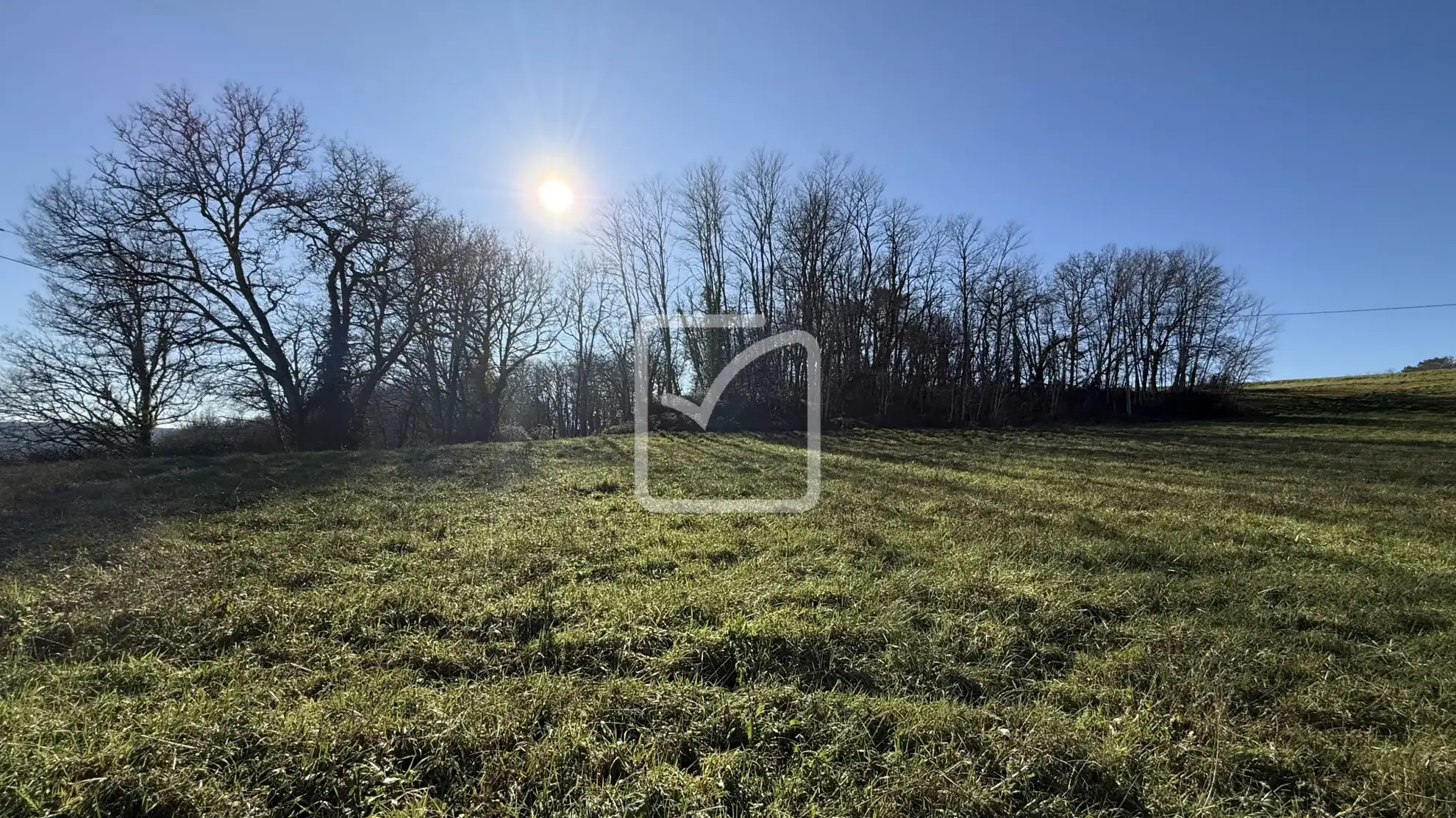 Terrain de 36 348 m² à vendre au cœur du Périgord Noir, zone constructible et espace naturel 