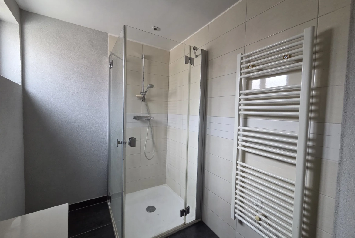 Maison de ville à Obernai 85 m² avec cour et rénovations 