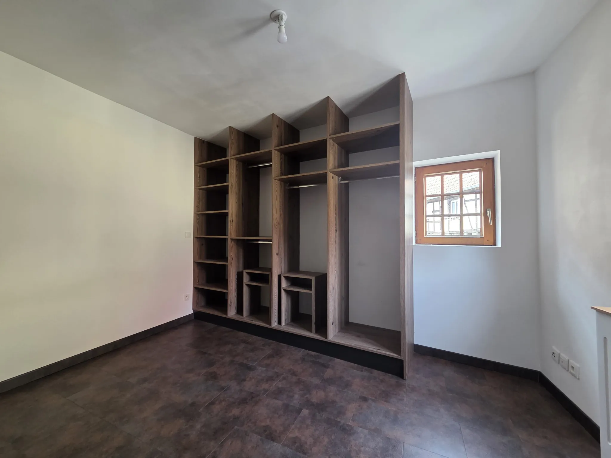 Maison de ville à Obernai 85 m² avec cour et rénovations 