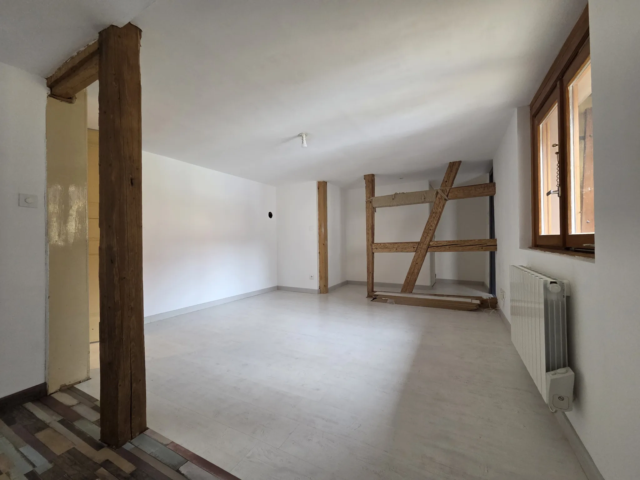 Maison de ville à Obernai 85 m² avec cour et rénovations 