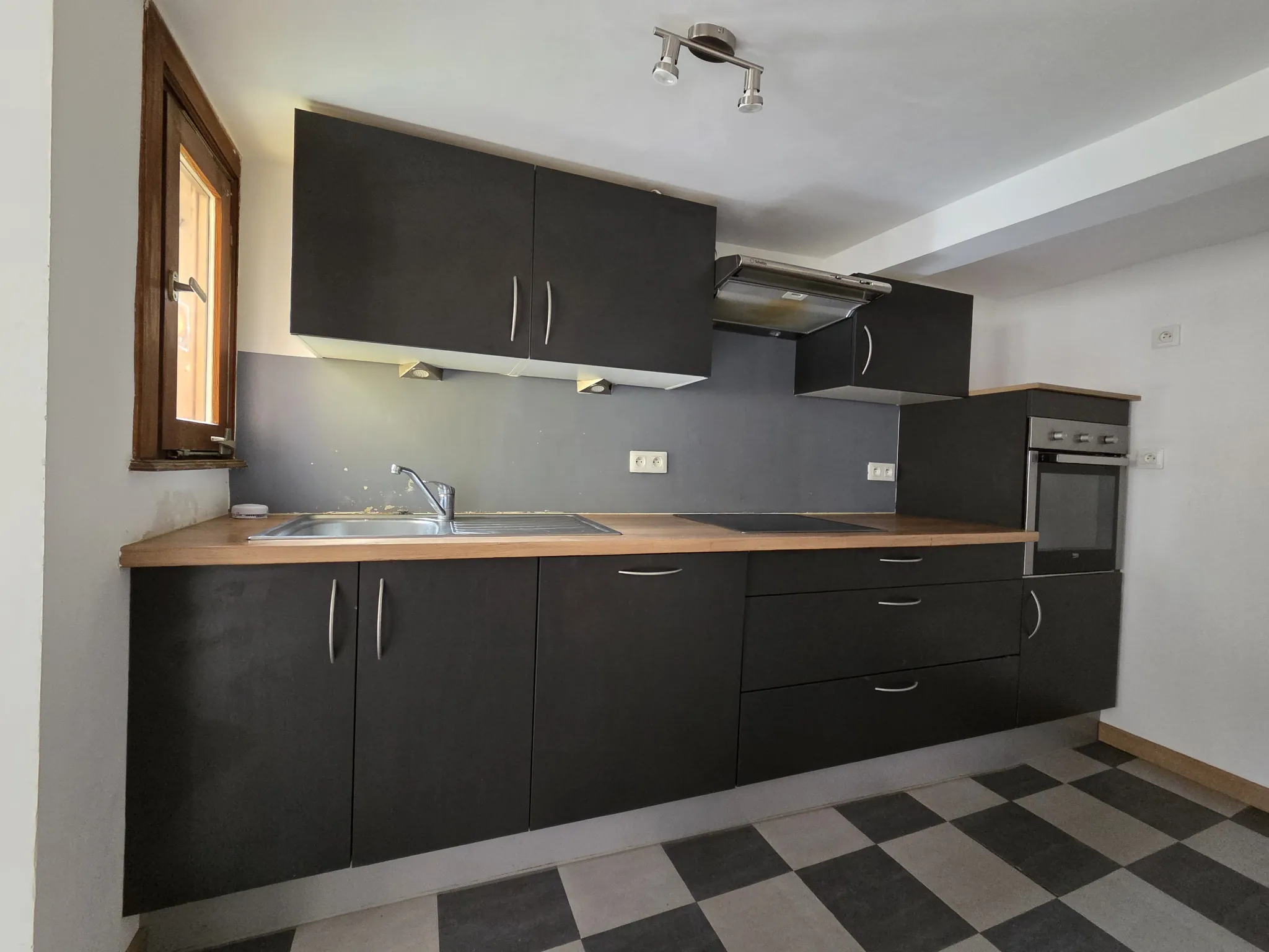 Maison de ville à Obernai 85 m² avec cour et rénovations 