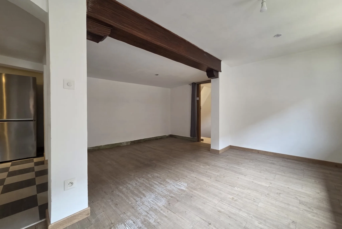 Maison de ville à Obernai 85 m² avec cour et rénovations 