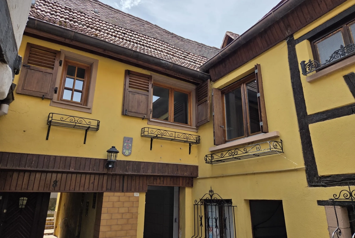 Maison de ville à Obernai 85 m² avec cour et rénovations 
