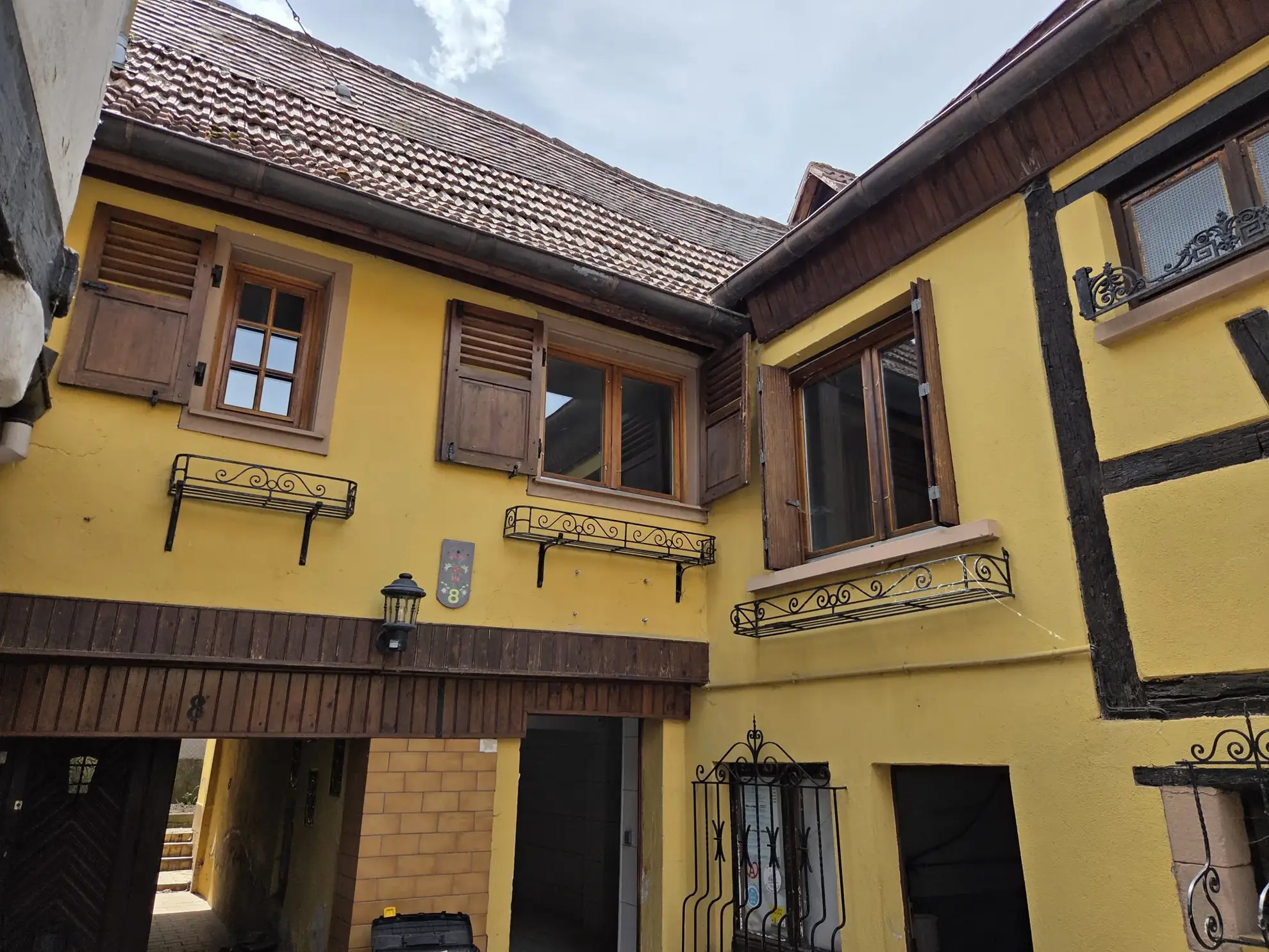 Maison de ville à Obernai 85 m² avec cour et rénovations 