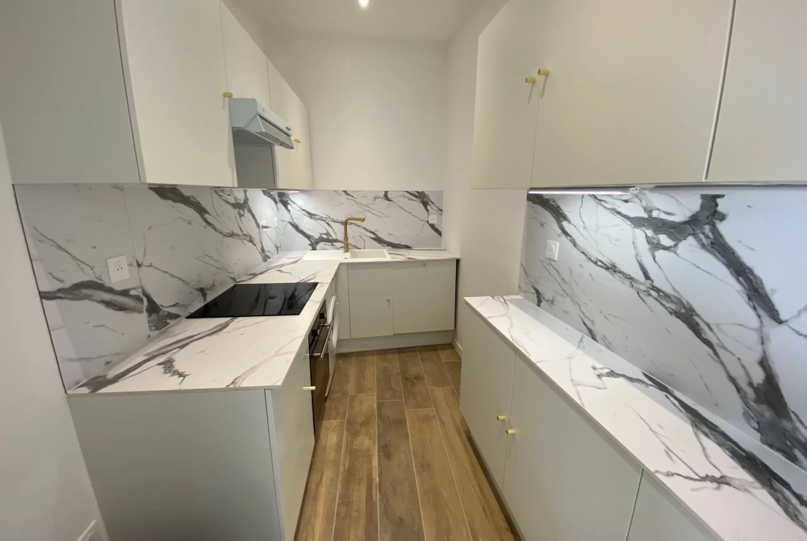 Appartement rénové de 68m² au centre historique de Nîmes 