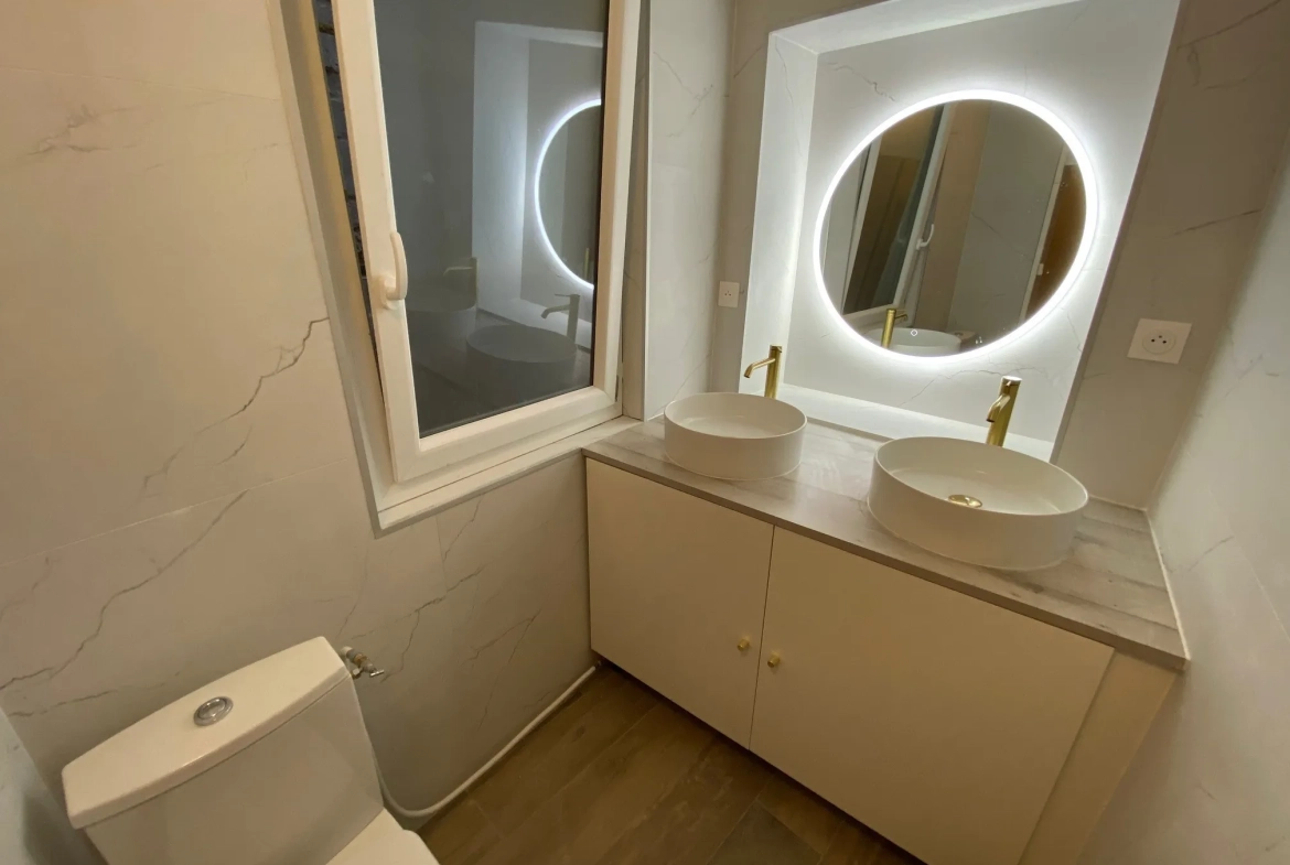 Appartement rénové de 68m² au centre historique de Nîmes 