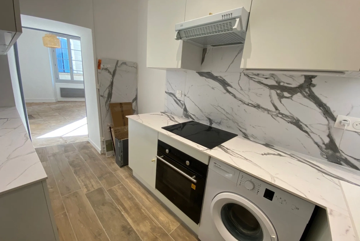 Appartement rénové de 68m² au centre historique de Nîmes 