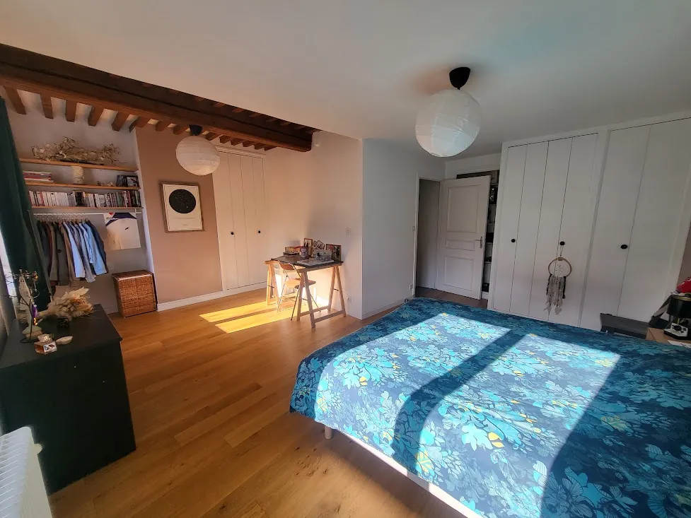 Maison de bourg à Romagnat avec jardin, garage et caves vigneronnes 