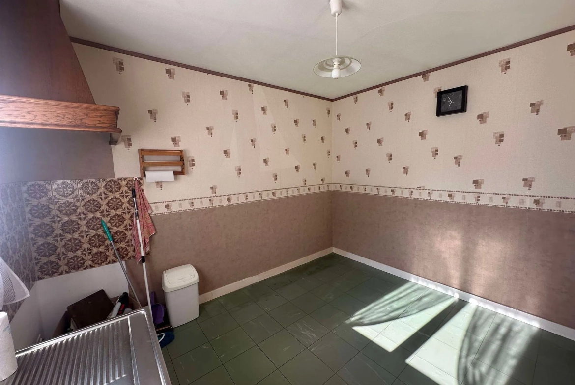 Belle maison de plain-pied à Quistinic avec garage et jardin de 1091 m² 