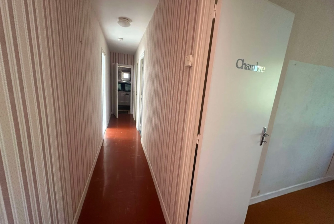 Belle maison de plain-pied à Quistinic avec garage et jardin de 1091 m² 