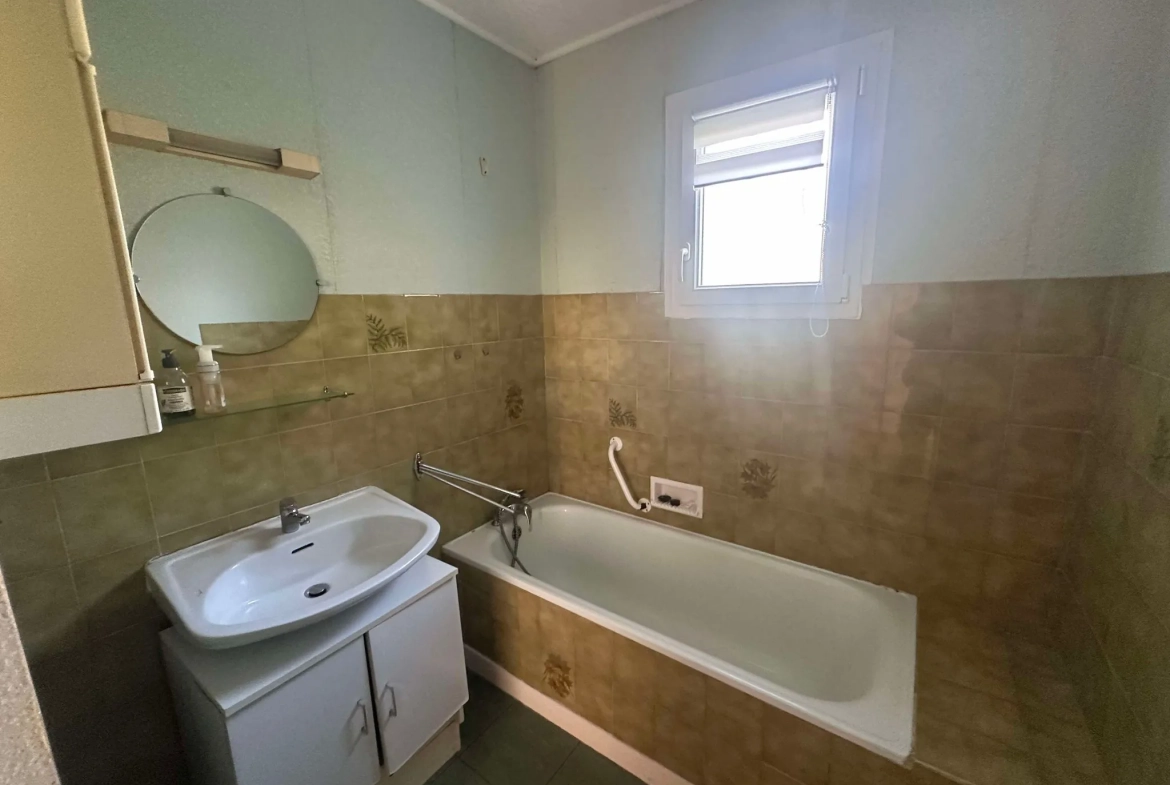 Belle maison de plain-pied à Quistinic avec garage et jardin de 1091 m² 