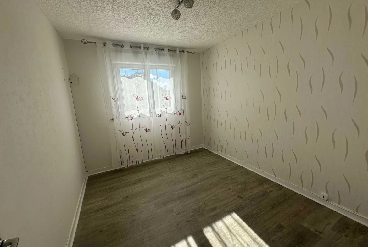 Belle maison de plain-pied à Quistinic avec garage et jardin de 1091 m² 