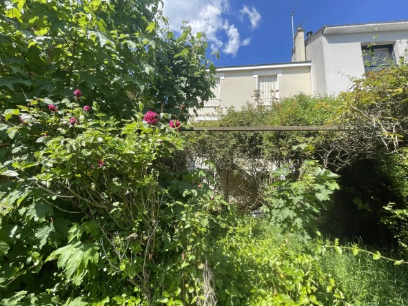 Maison à vendre à Croix de Pierre, Le Mans – 3 chambres, jardin plein sud