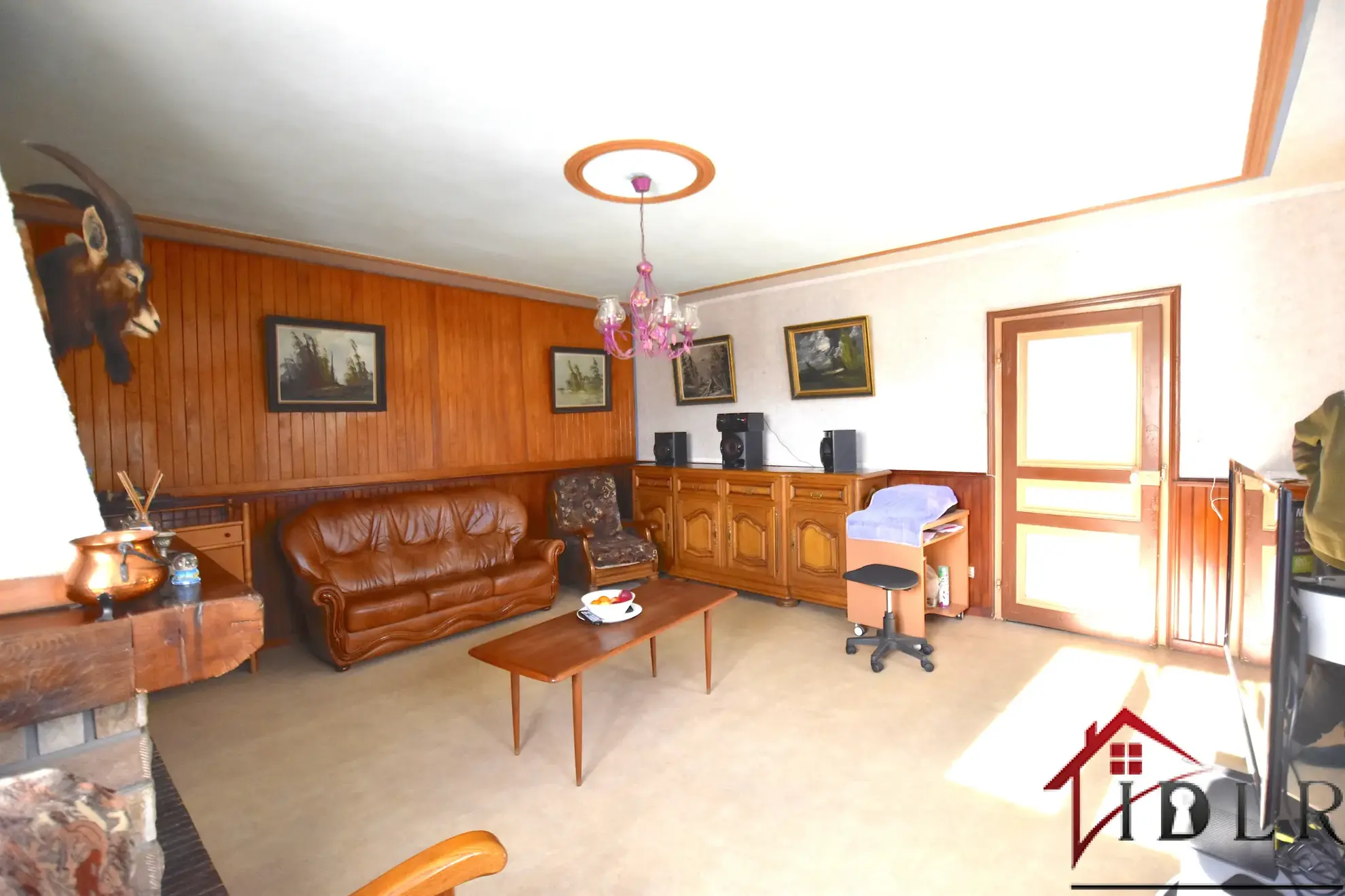 Maison spacieuse de 160 m² avec dépendance à Lougres - Opportunité familiale ou investisseur 