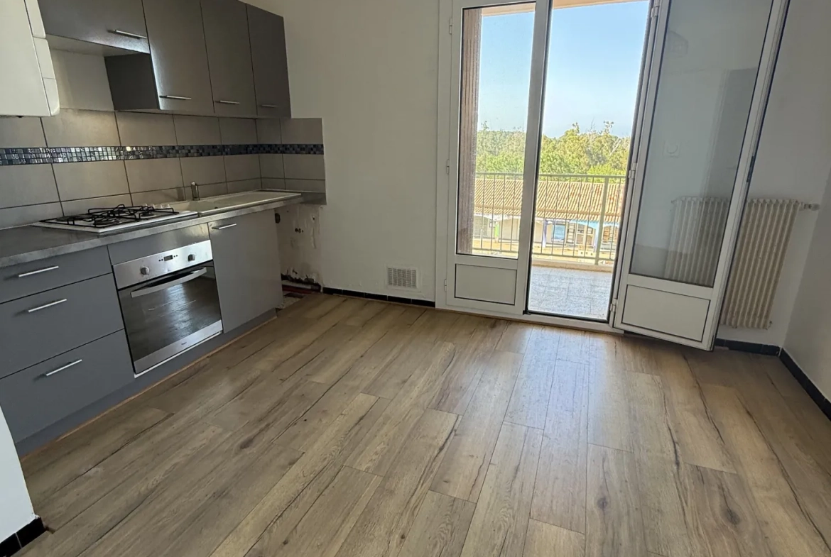 Appartement de 96 m² avec vue mer à Solenzara – 3 chambres, terrasse, parking 
