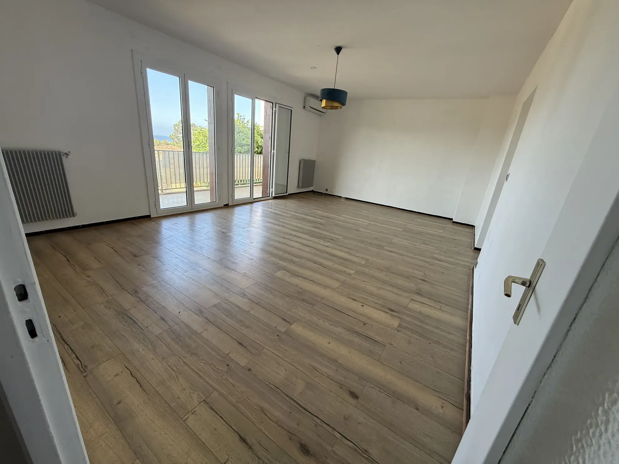Appartement de 96 m² avec vue mer à Solenzara – 3 chambres, terrasse, parking 