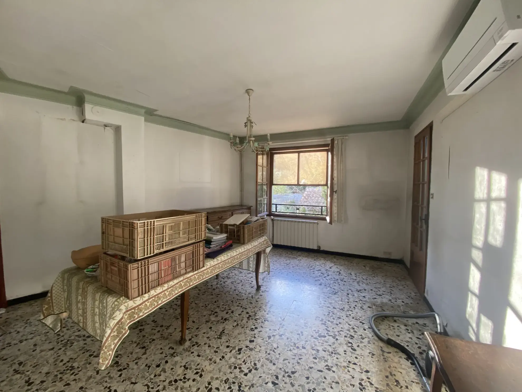 Maison de village à Barbentane avec jardin, garage et terrasse 