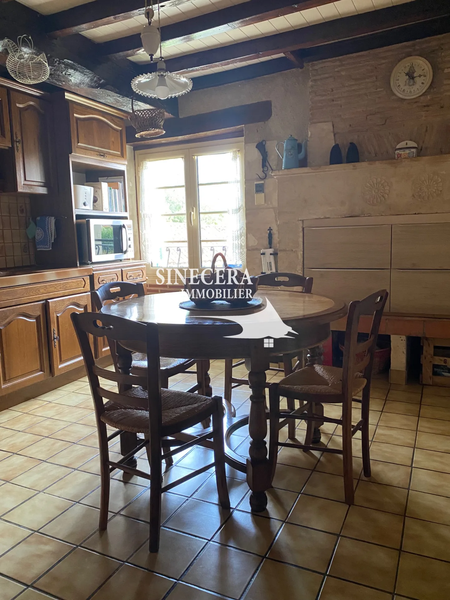 Maison en pierre avec deux habitations indépendantes à Riberac (24) 