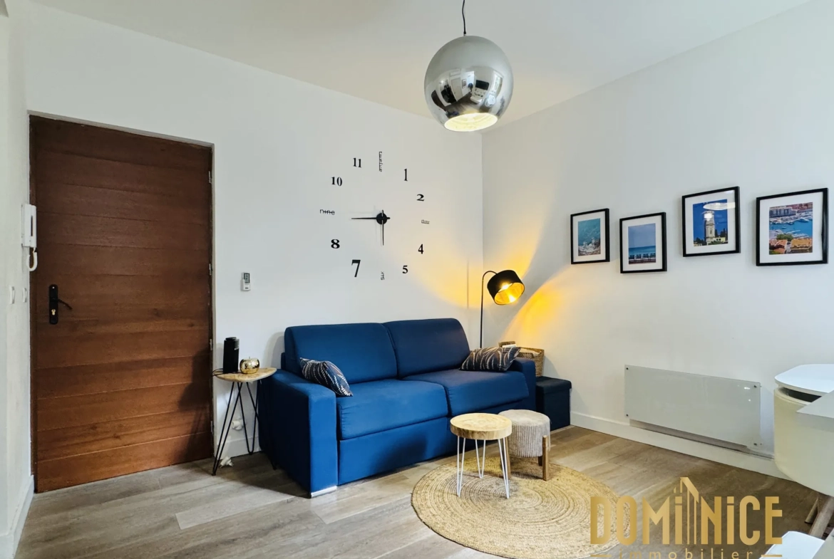 Charmant appartement 2 pièces rénové avec terrasse à Nice Port 