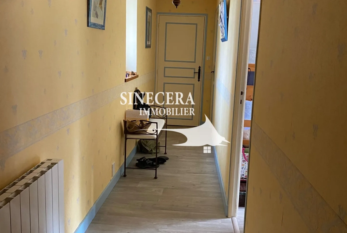 Maison en pierre avec deux habitations indépendantes à Riberac (24) 
