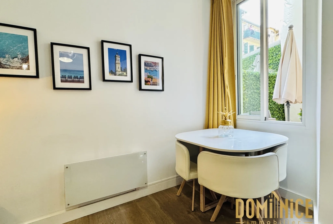 Charmant appartement 2 pièces rénové avec terrasse à Nice Port 