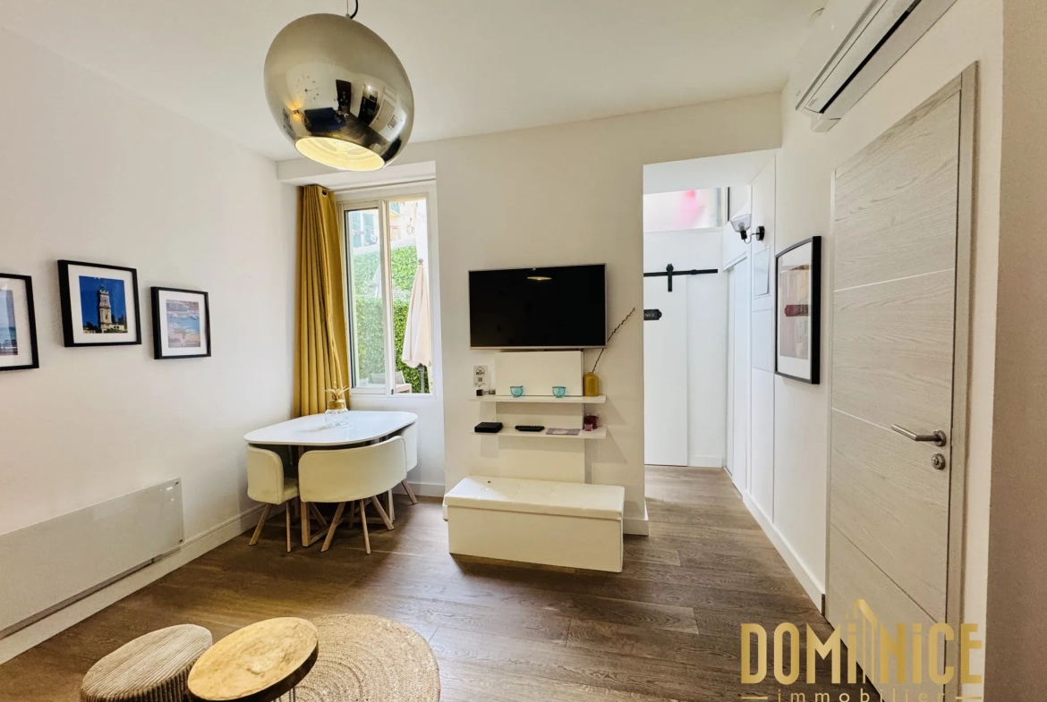 Charmant appartement 2 pièces rénové avec terrasse à Nice Port 