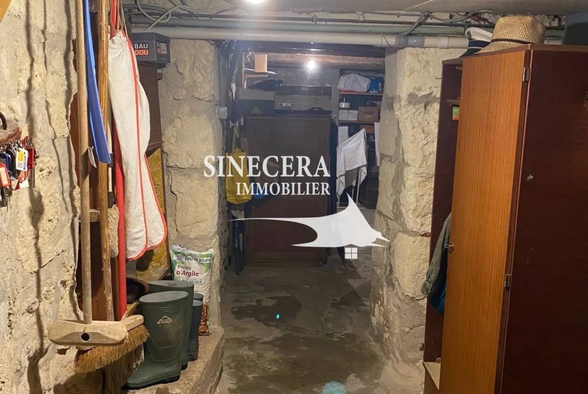 Maison en pierre avec deux habitations indépendantes à Riberac (24) 