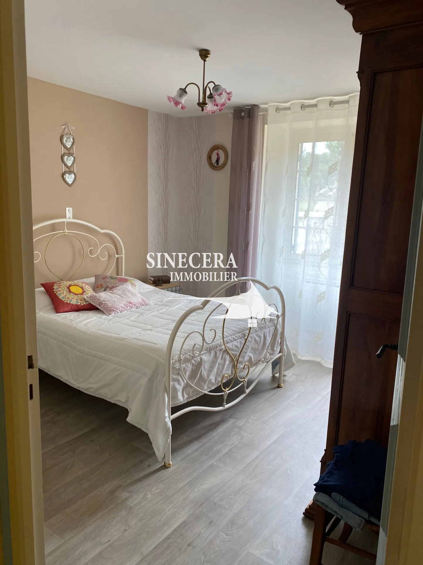 Maison en pierre avec deux habitations indépendantes à Riberac (24) 