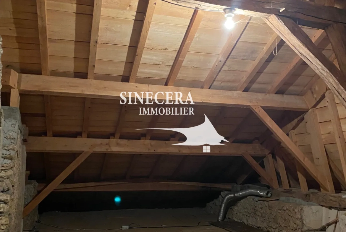 Maison en pierre avec deux habitations indépendantes à Riberac (24) 