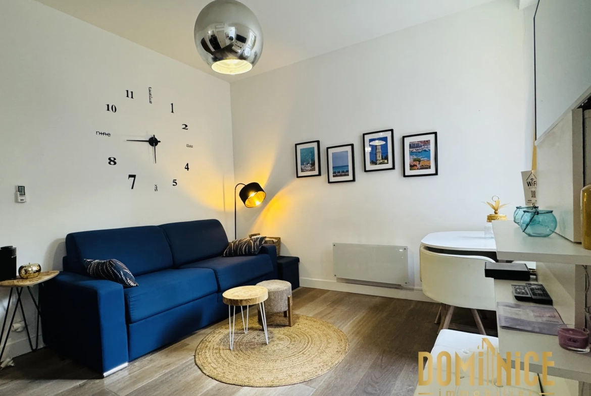 Charmant appartement 2 pièces rénové avec terrasse à Nice Port 