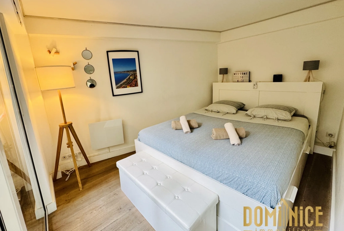 Charmant appartement 2 pièces rénové avec terrasse à Nice Port 