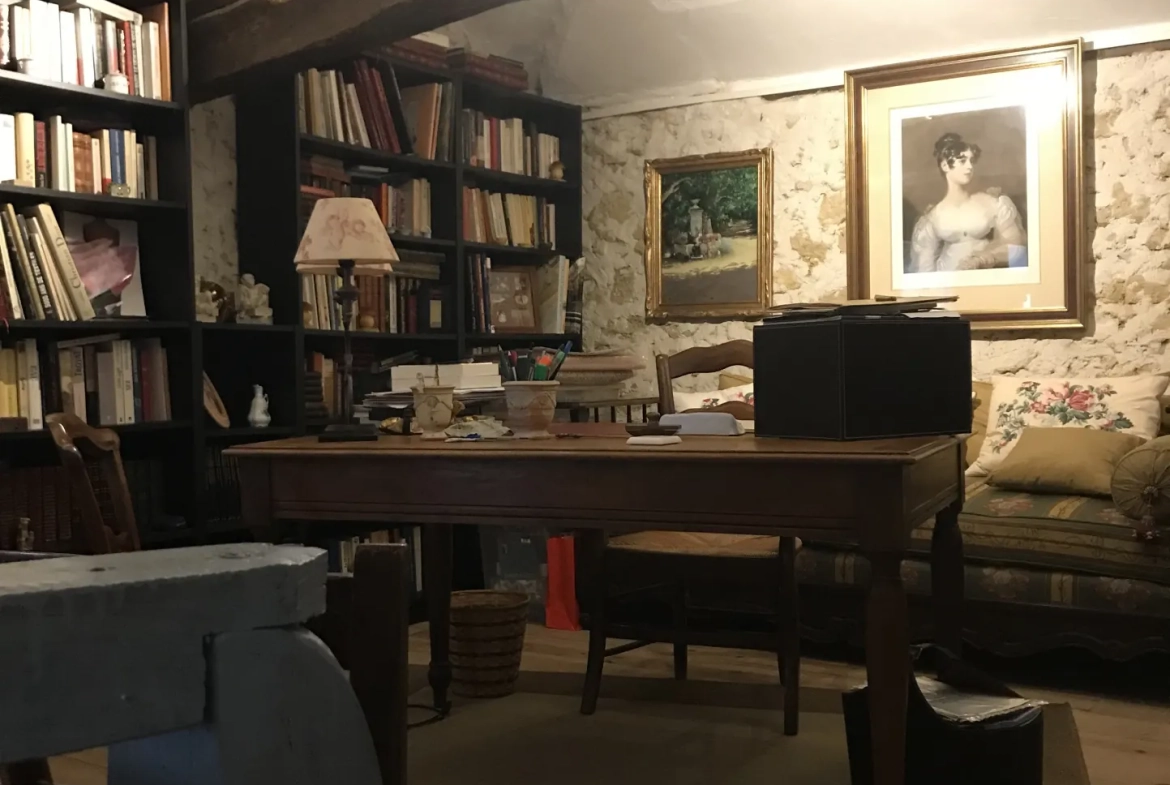 Maison de village en pierre de 220 m² avec terrain de 1400 m² à Vic-Fezensac 