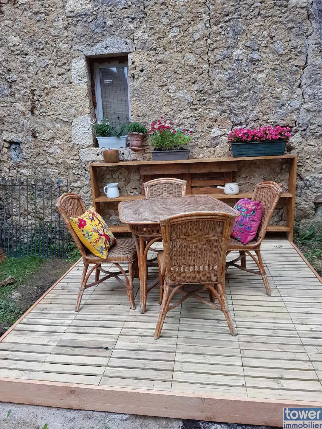 Maison de village en pierre de 220 m² avec terrain de 1400 m² à Vic-Fezensac 
