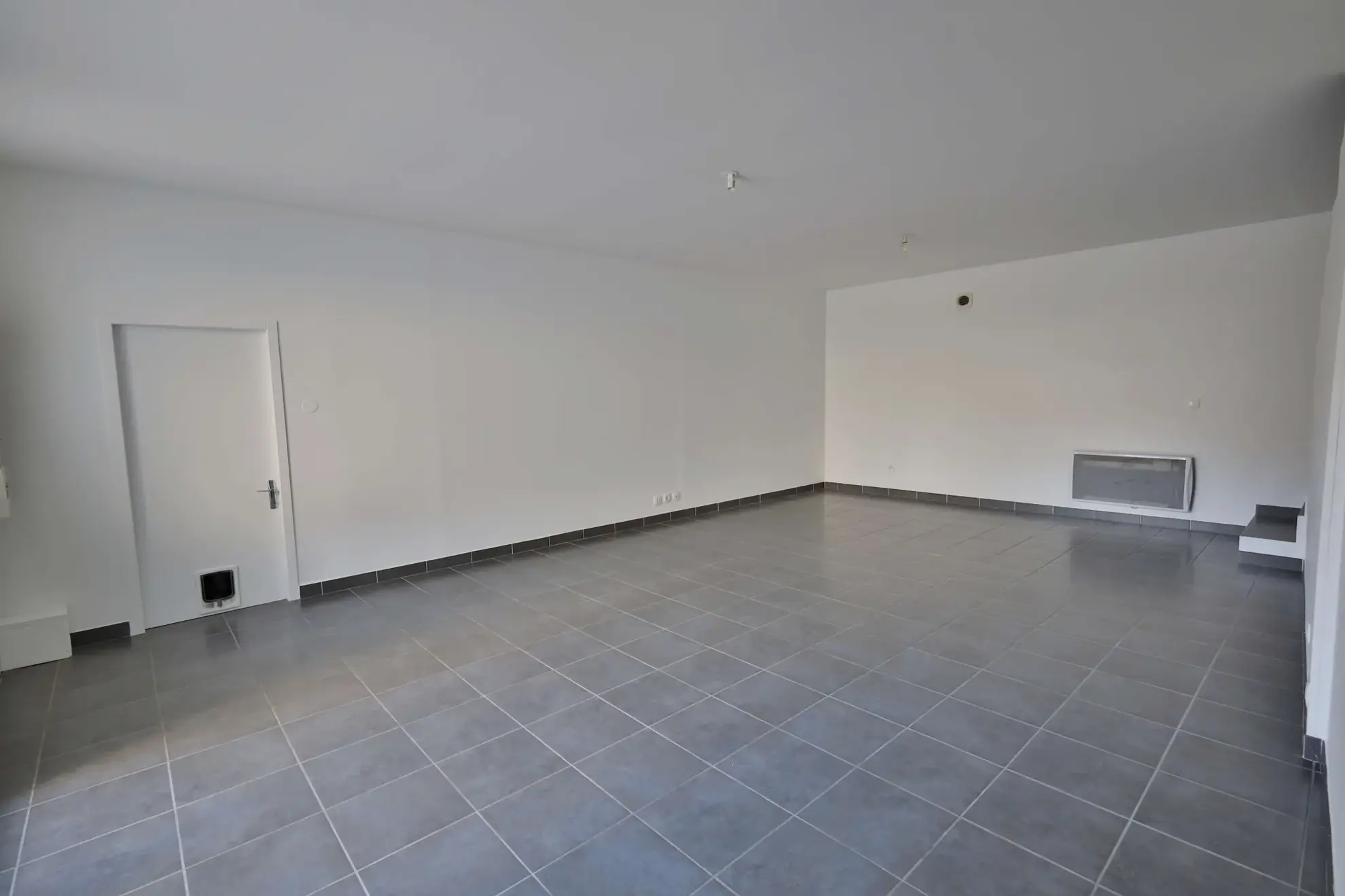 Maison atypique à vendre à Artas, 150 m² avec garage et cour 