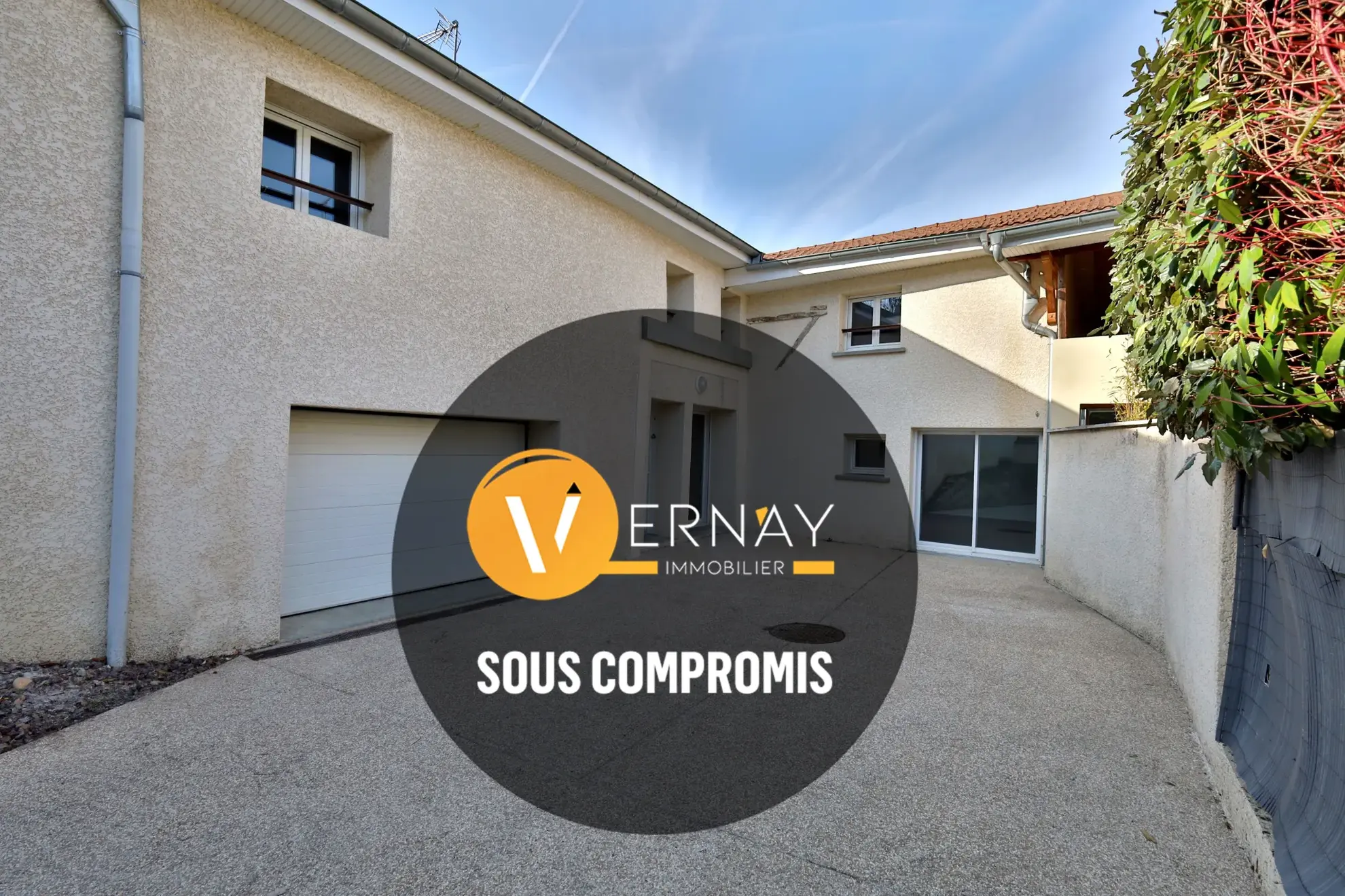 Maison atypique à vendre à Artas, 150 m² avec garage et cour 
