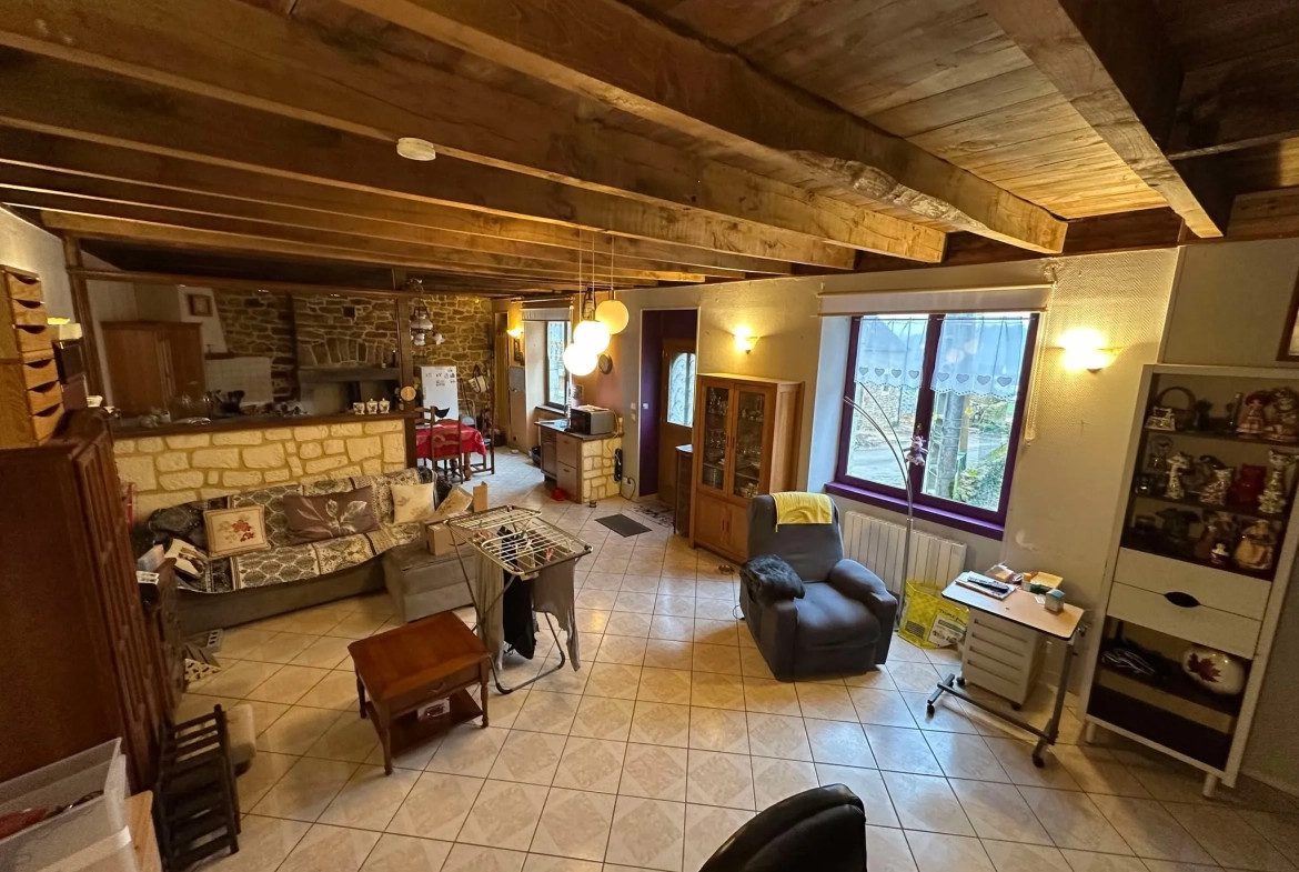 Maison indépendante de 145 m² à Baud avec potentiel locatif ou familial 