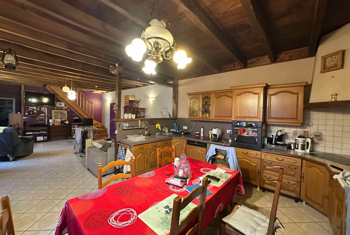 Maison indépendante de 145 m² à Baud avec potentiel locatif ou familial 