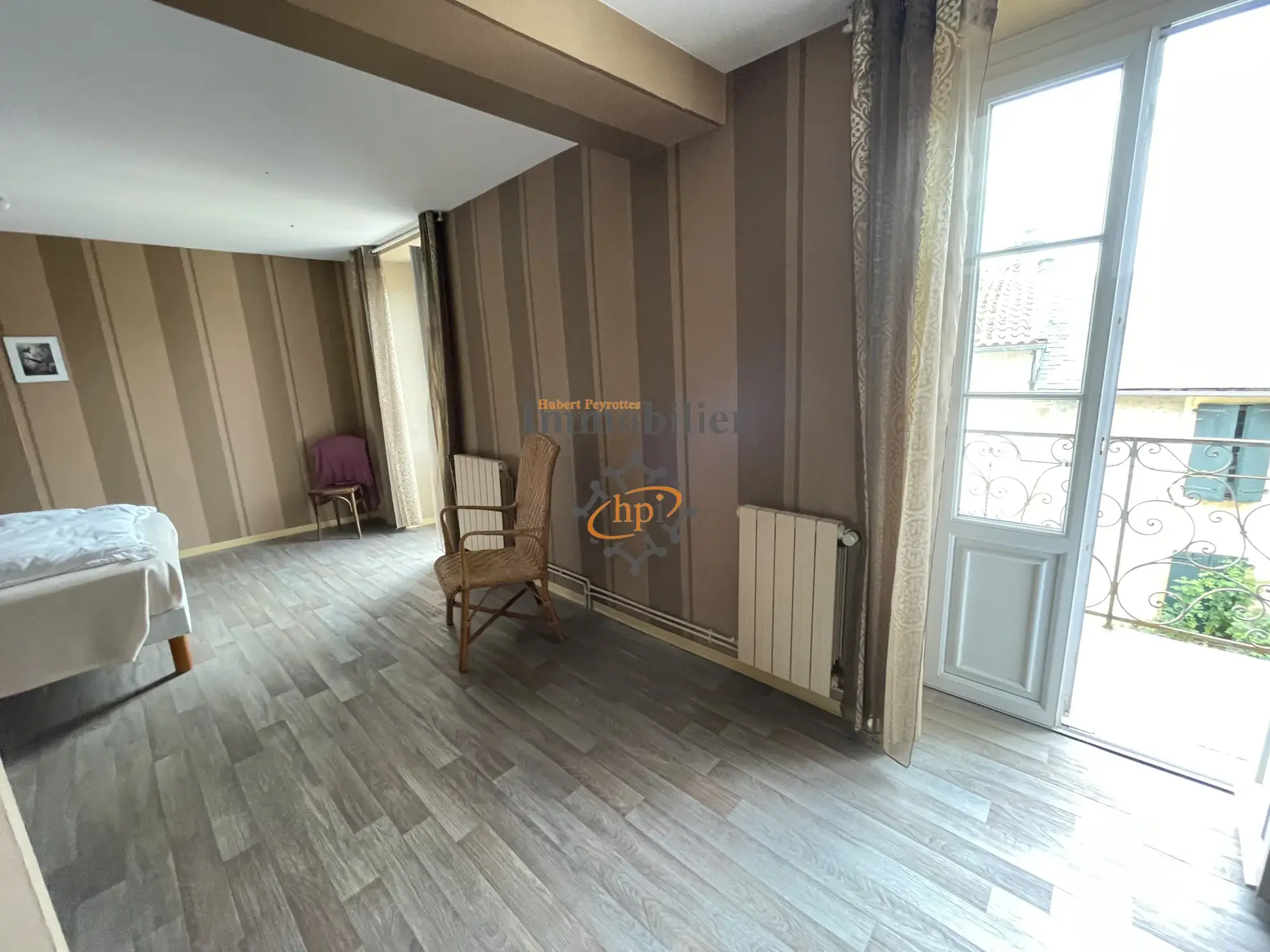 Vente maison avec dépendances, terrasse et terrain à Saint Sernin sur Rance 
