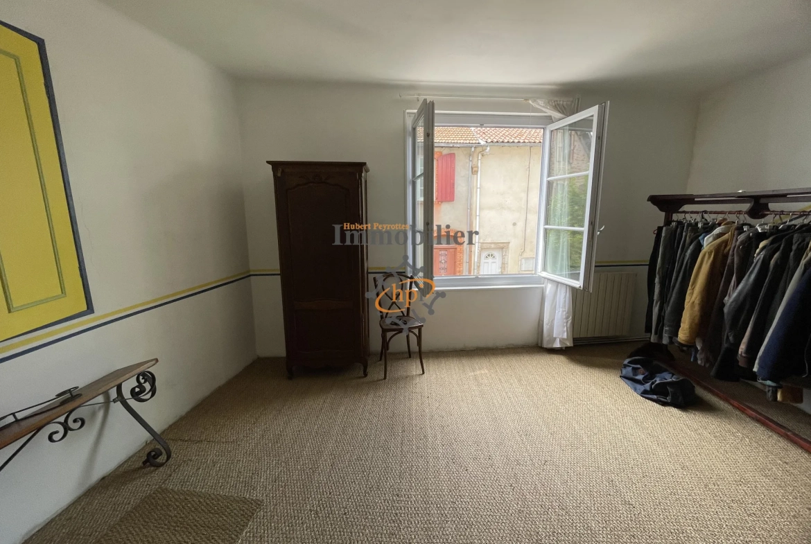 Vente maison avec dépendances, terrasse et terrain à Saint Sernin sur Rance 