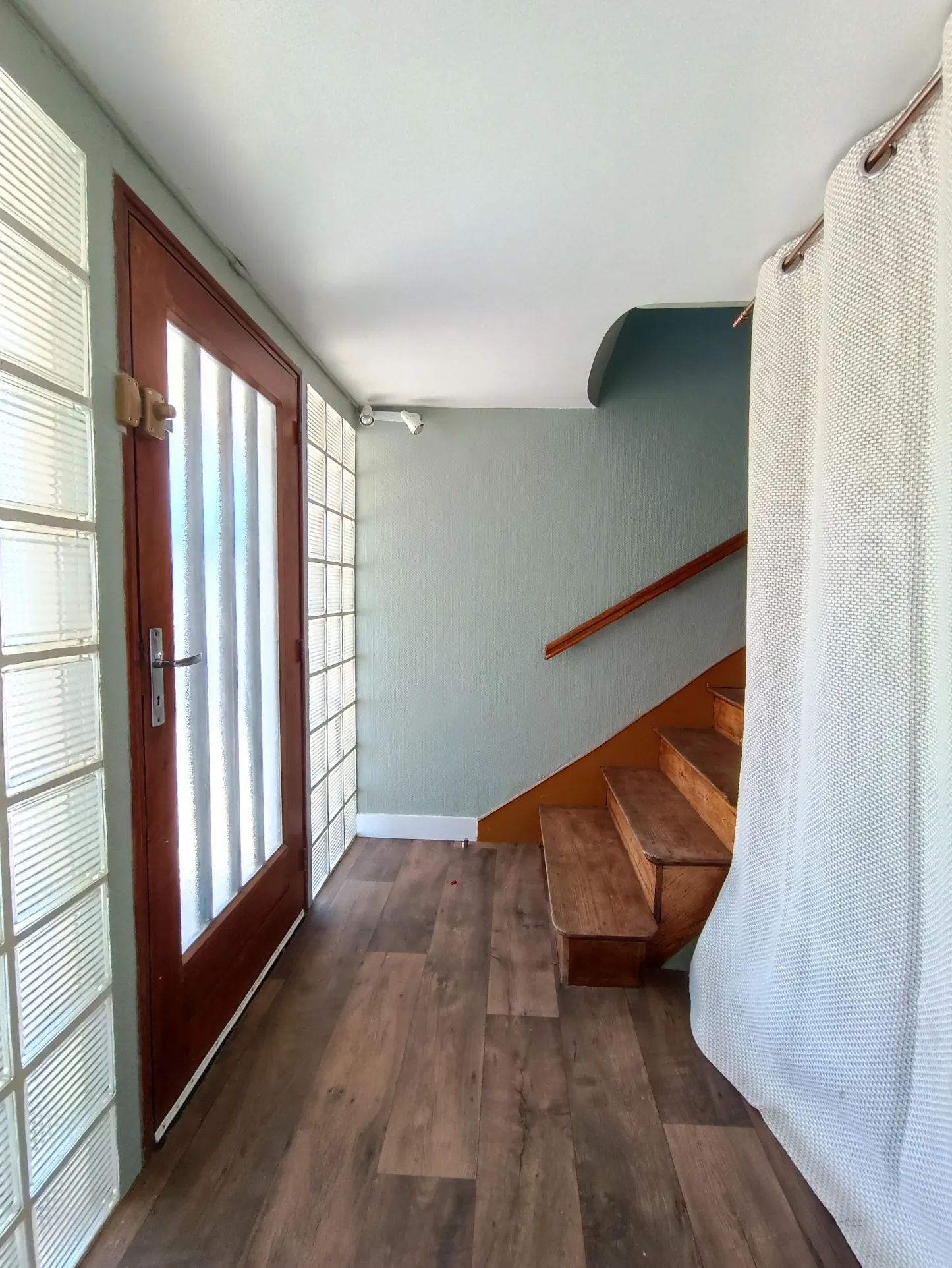 Maison rénovée avec jardin à Cubjac - 55 m², 2 chambres, proche commodités 