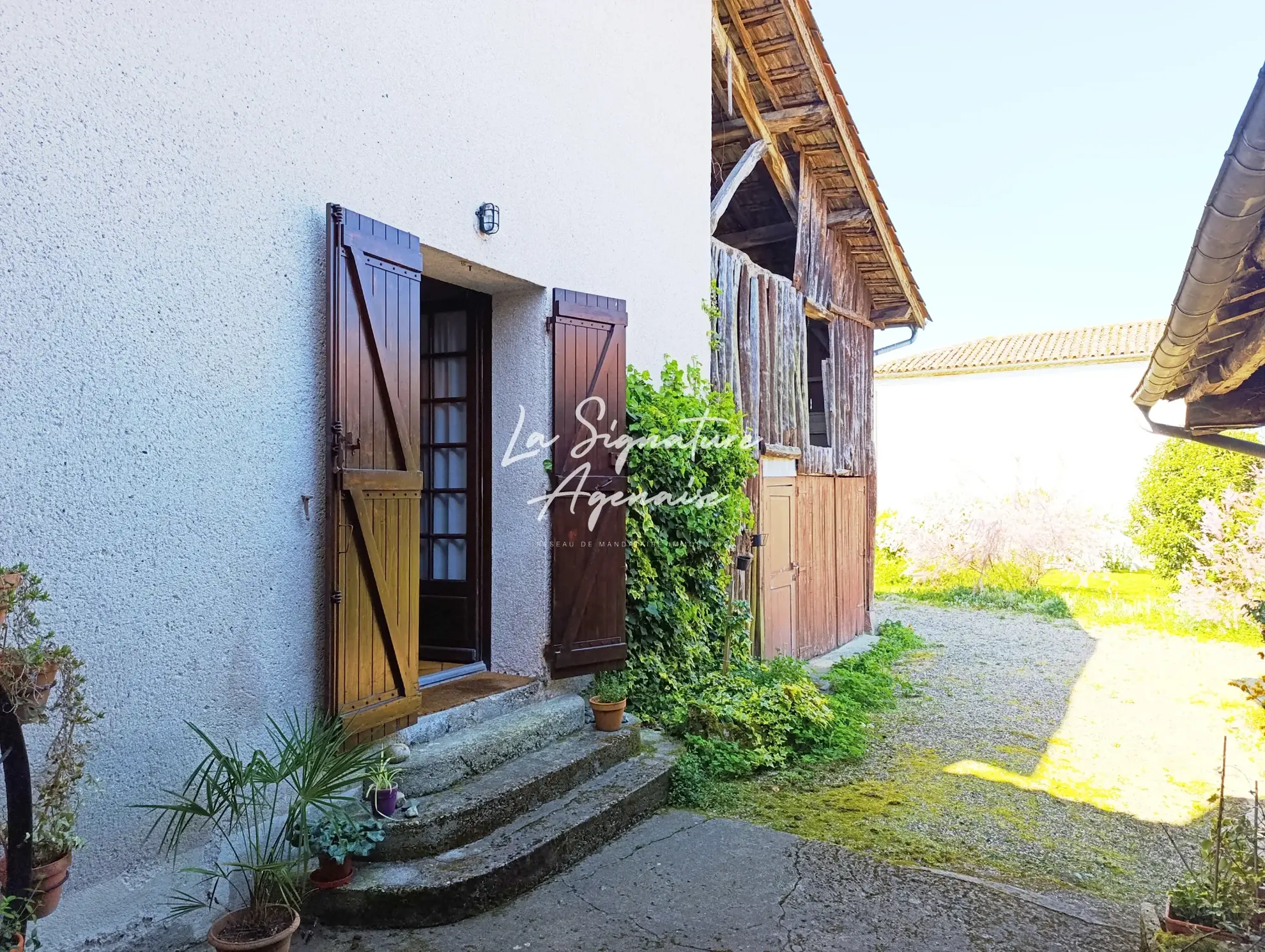 Grande propriété de 225,50 m² avec terrain, dépendances et garage à Sérignac-sur-Garonne 